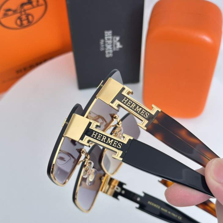 Picture of Hermes Sunglasses _SKUfw70220815fw